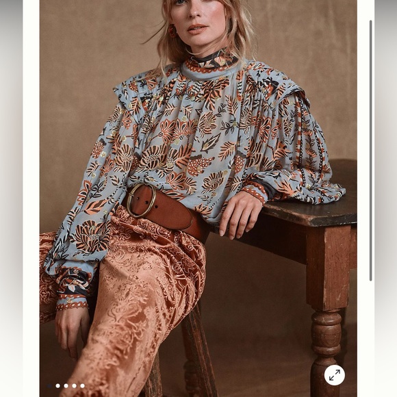 Beyond Yoga Velvet Gold flare leg Pants - Picture 2 of 13